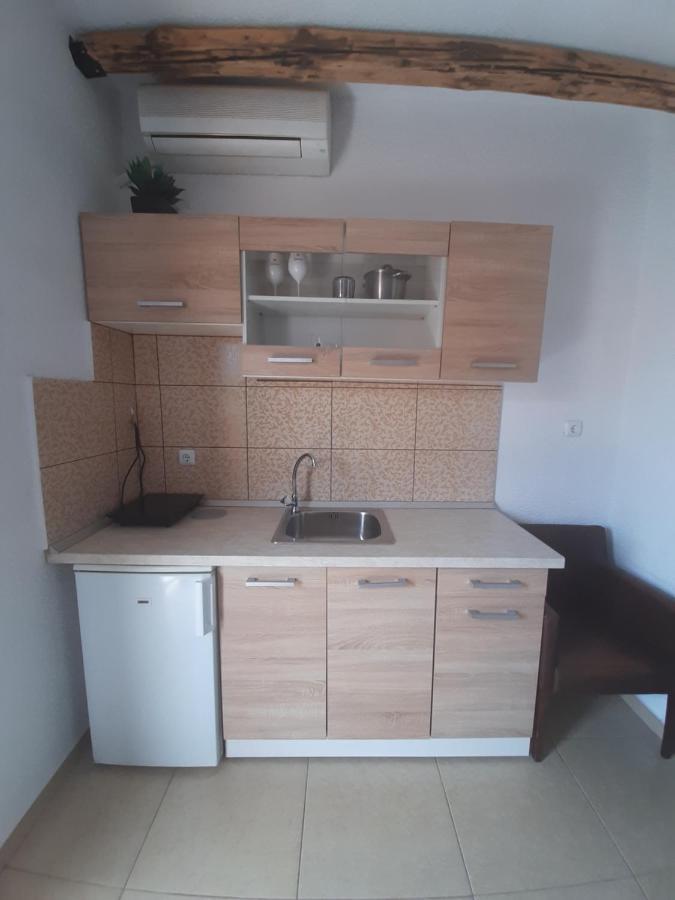 חניוטי Mariza Apartments -Studios מראה חיצוני תמונה