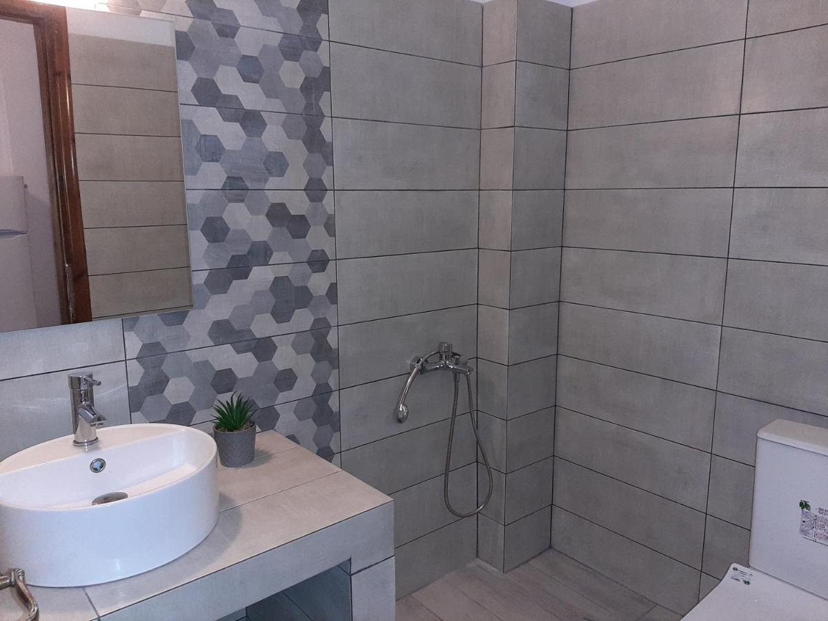 חניוטי Mariza Apartments -Studios מראה חיצוני תמונה